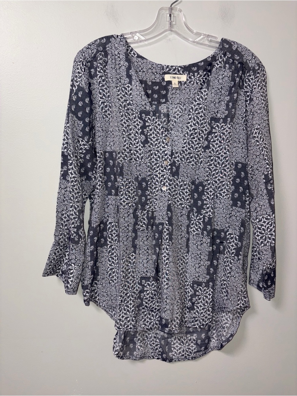 Como Blu White & Navy Floral Patchwork Button Front V Neck Long Sleeve Top L